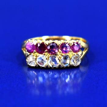 Gold ring with ruby and diamons Gold ring with ruby and diamons