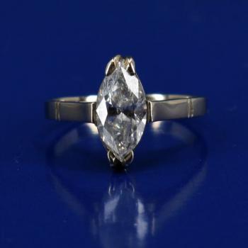 Gold ring with diamond Gold ring with diamond