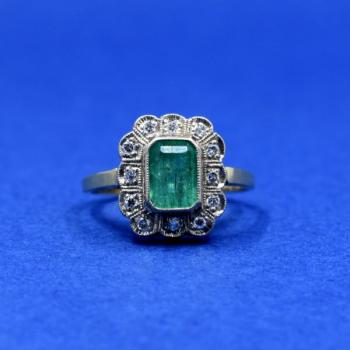 Ladies' Gold Ring - gold, brilliant cut diamond - 2000 Ladies' Gold Ring - gold, brilliant cut diamond - 2000