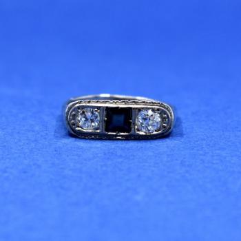 Gold diamond ring with sapphire Gold diamond ring with sapphire