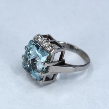 White Gold Ring - white gold, brilliant cut diamond - 2000 White Gold Ring - white gold, brilliant cut diamond - 2000