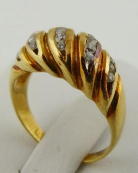 83. GOLD RING 83. GOLD RING