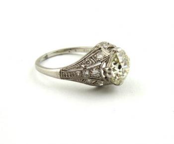 Platinum Ring - platinum, diamond - 1935 Platinum Ring - platinum, diamond - 1935