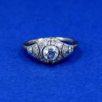 Ladies' Gold Ring - gold, diamond - 1921 Ladies' Gold Ring - gold, diamond - 1921