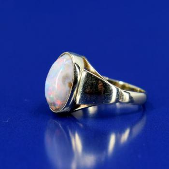 Ladies' Gold Ring - gold, opal - 2000 Ladies' Gold Ring - gold, opal - 2000