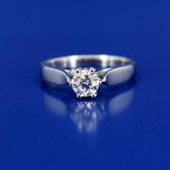 Gold ring with diamond 0,60 ct Gold ring with diamond 0,60 ct