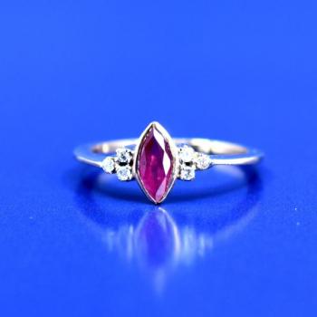 Gold ring with ruby Gold ring with ruby