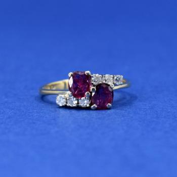 Ladies' Gold Ring - gold, brilliant cut diamond - 2000 Ladies' Gold Ring - gold, brilliant cut diamond - 2000