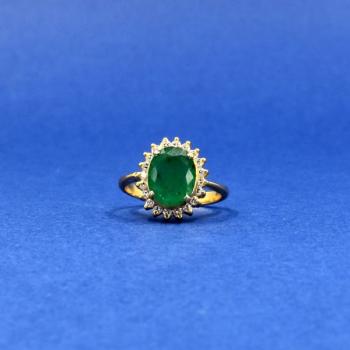 Gold emerald ring Gold emerald ring