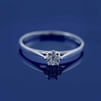 GOLD RING WITH DIAMOND GOLD RING WITH DIAMOND