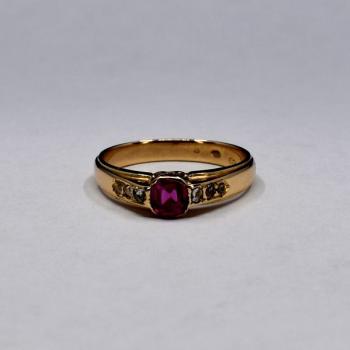 Ladies' Gold Ring - gold, diamond - 1900 Ladies' Gold Ring - gold, diamond - 1900