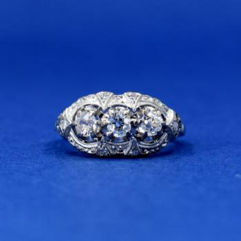 Ladies' Gold Ring - gold, brilliant cut diamond - 1930 Ladies' Gold Ring - gold, brilliant cut diamond - 1930