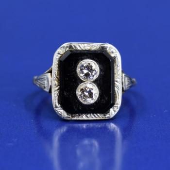 Ladies' Gold Ring - onyx, gold - 2000 Ladies' Gold Ring - onyx, gold - 2000