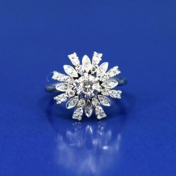 White Gold Ring - white gold, brilliant cut diamond - 2000 White Gold Ring - white gold, brilliant cut diamond - 2000