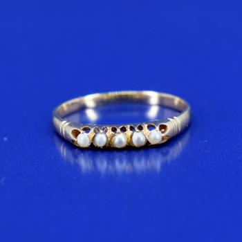Ladies' Gold Ring - gold, River pearls - 1980 Ladies' Gold Ring - gold, River pearls - 1980