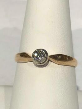 Ladies' Gold Ring - gold, brilliant cut diamond - 1915